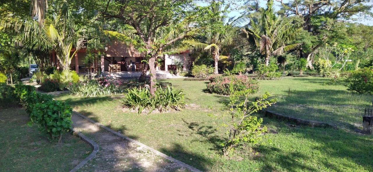 Supersuck Hotel Maluk Luaran gambar